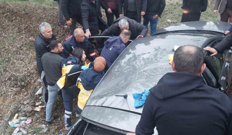 milli-boksorun-kardesi-kaza-gecirdi-1-kayip-1-yarali-GIUnZNQH.jpg