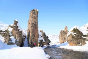 musta-dogaseverler-kizilagac-kanyonunda-bulustu-njCQQSCW.jpg
