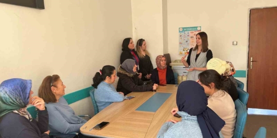 Obeziteye Dikkat Çekmek İçin Etkinlik Düzenlendi Obeziteye Dikkat Çekmek İçin Etkinlik Düzenlendi