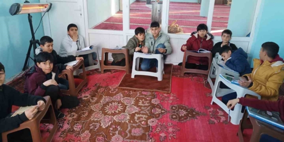 Özalp'ta 'Ramazanla Öğreniyorum' Projesi Başlatıldı Özalp’ta ‘Ramazanla Öğreniyorum’ Projesi Başlatıldı