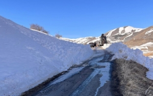 posofta-cig-faciasi-koy-yolu-ulasima-kapandi-dYI4xtuJ.jpg