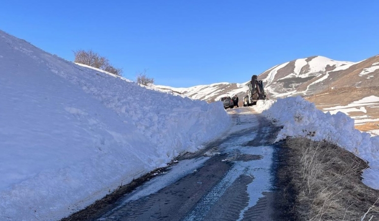 posofta-cig-faciasi-koy-yolu-ulasima-kapandi-dYI4xtuJ.jpg