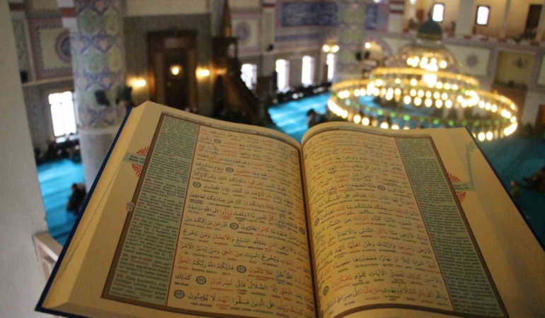ramazan-ayinda-vanda-mukabele-gelenegi-canlaniyor-7bTR3njU.jpg