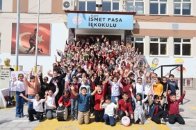 ramazan-bayramini-neseyle-kutlayan-en-renkli-okul-vmzr8GbH.jpg