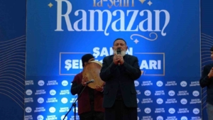 ramazan-etkinliklerinde-tasavvuf-muzigi-sanatcisi-turgut-kirgilin-unutulmaz-performansi-JPbvQhKz.jpg