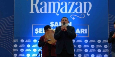 ramazan-etkinliklerinde-tasavvuf-muzigi-sanatcisi-turgut-kirgilin-unutulmaz-performansi-JPbvQhKz.jpg