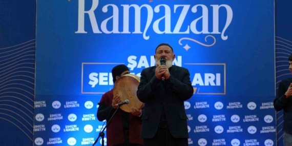 Ramazan Etkinliklerinde Tasavvuf Müziği Sanatçısı Turgut Kırgıl'ın Unutulmaz Performansı Ramazan Etkinliklerinde Tasavvuf Müziği Sanatçısı Turgut Kırgıl’ın Unutulmaz Performansı