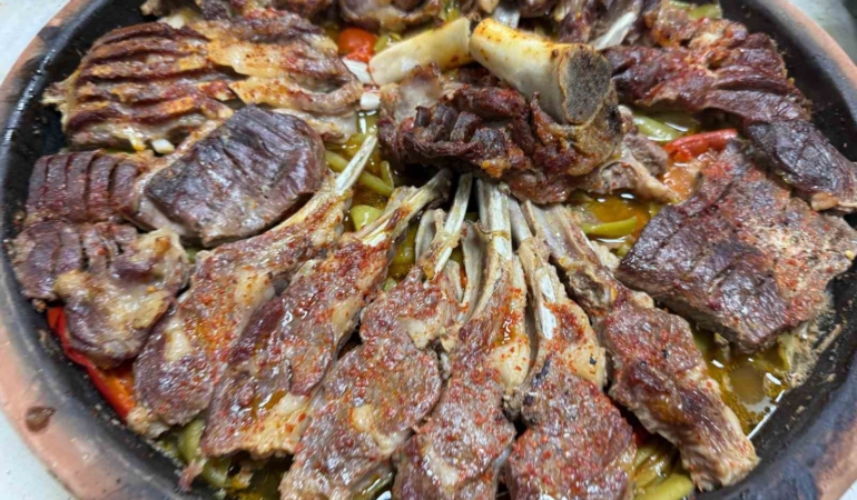 ramazan-sofralarinin-vazgecilmezi-essiz-palu-tava-lezzeti-wSOOPFEU.jpg