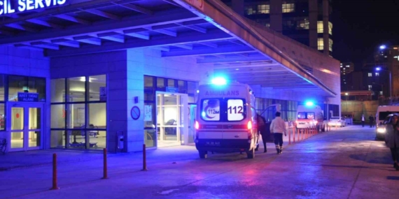 Siirt'te İki Gruplar Arasında Meydana Gelen Silahlı Kavga: 3 Kişi Yaralandı Siirt’te İki Gruplar Arasında Meydana Gelen Silahlı Kavga: 3 Kişi Yaralandı