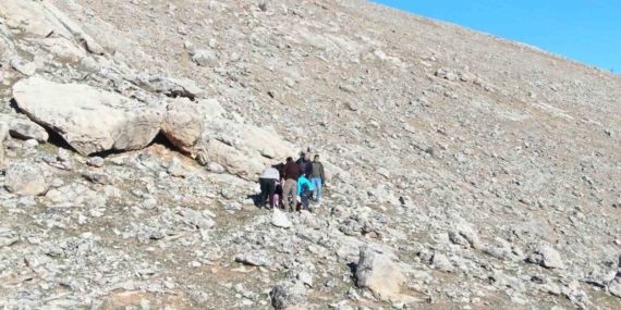 Siirt'te Kayıp Genç Kız Bulundu Siirt’te Kayıp Genç Kız Bulundu