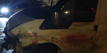 siirtte-minibus-koyun-surusune-carpti-20-koyun-telef-oldu-CB8jMTrb.jpg