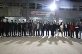surda-lise-ogrencilerine-ozel-iftar-daveti-D3S17wfi.jpg