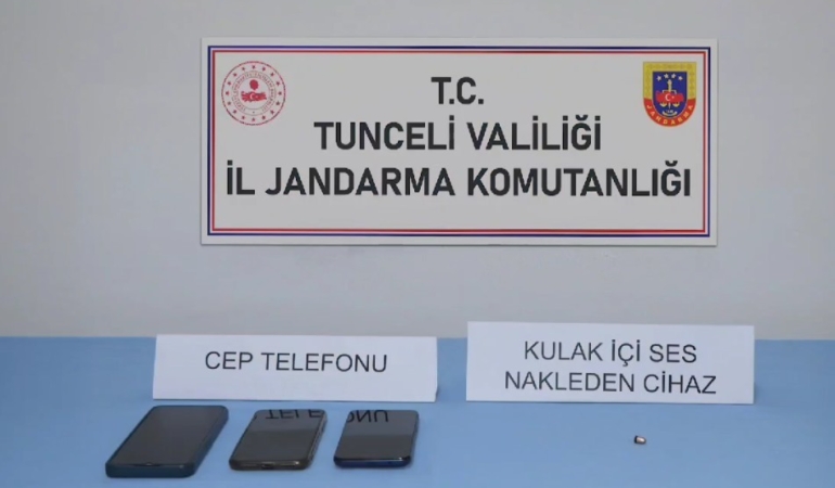 surucu-belgesi-sinavinda-jandarmadan-sok-kopya-operasyonu-VManOBpN.jpg