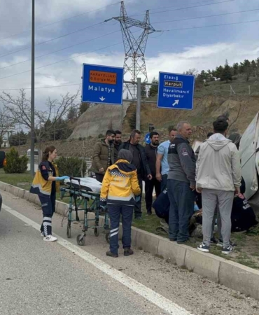 ticari-arac-takla-atti-surucu-sans-eseri-hayatta-kaldi-WVKHqzcK.jpg