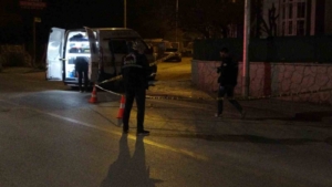 ticari-takside-silahli-saldiri-yarali-yolcu-yola-atildi-es1QeSNf.jpg