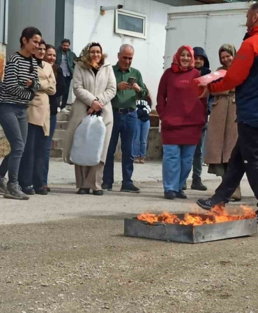 tusba-saglik-mudurlugu-personeline-ozel-afet-yonetimi-egitimi-vL4RzXkj.jpg