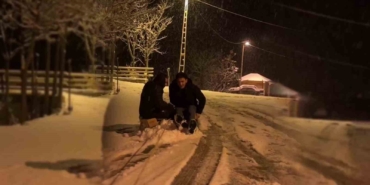 uzunderede-genclerin-kis-eglencesi-kdKcy528.jpg