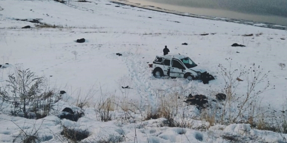 Van-Erciş Kara Yolunda Trafik Kazası: 3 Yaralı Van-Erciş Kara Yolunda Trafik Kazası: 3 Yaralı