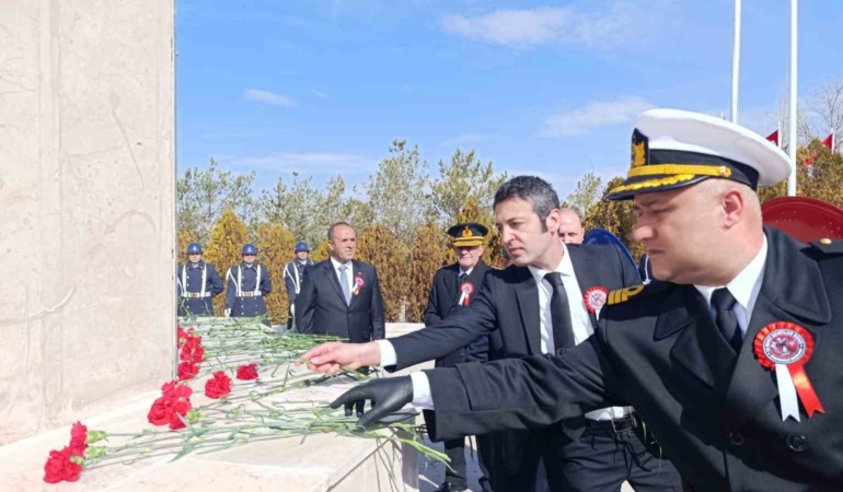 vanda-18-mart-sehitleri-anma-gunu-ve-canakkale-zaferi-anlami-ve-onemi-iYutblPp.jpg