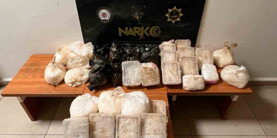 Van'da 30 Kilo Metamfetamin Yakalandı: Uyuşturucu Operasyonunda Önemli Başarı Van’da 30 Kilo Metamfetamin Yakalandı: Uyuşturucu Operasyonunda Önemli Başarı