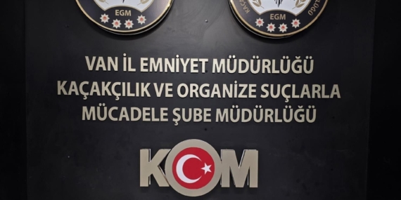 Van'da Gümrük Kaçağı Malzeme Operasyonu: Çok Sayıda Ele Geçirildi Van’da Gümrük Kaçağı Malzeme Operasyonu: Çok Sayıda Ele Geçirildi