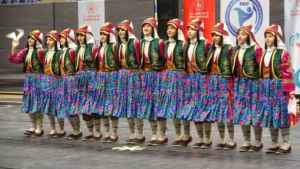 vanda-halk-oyunlari-il-birinciligi-yarismalari-duzenlendi-tcGJ4ZMK.jpg