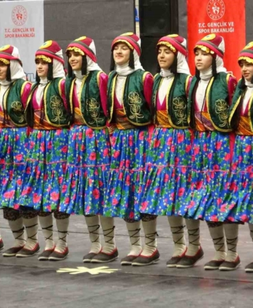 vanda-halk-oyunlari-il-birinciligi-yarismalari-duzenlendi-tcGJ4ZMK.jpg