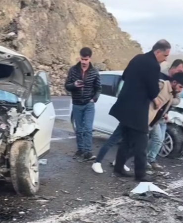 vanda-meydana-gelen-trafik-kazasinda-iki-kisi-yaralandi-BBUj4bkQ.jpg