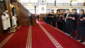 vanda-sehitler-icin-anlamli-mevlid-i-serif-toreni-duzenlendi-IuNFy2Ff.jpg