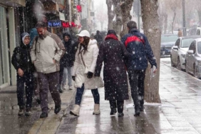Van'da Yoğun Kar Yağışı Etkili Oldu vanda-yogun-kar-yagisi-etkili-oldu-JujGgQFr.jpg
