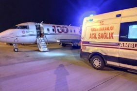 vandan-istanbula-ucak-ambulans-ile-kalp-hastasi-cocuklarin-sevk-edilmesi-q3FGZZ1W.jpg