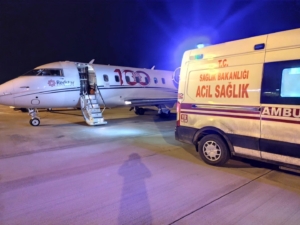 vandan-istanbula-ucak-ambulans-ile-kalp-hastasi-cocuklarin-sevk-edilmesi-q3FGZZ1W.jpg