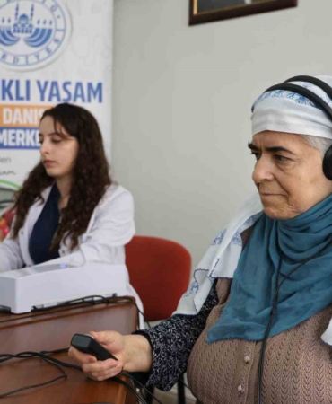 yaslilar-saglik-taramasinin-ardindan-muzik-ziyafetiyle-bulustu-DhPuaZvr.jpg