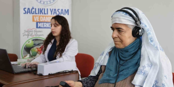 Yaşlılar Sağlık Taramasının Ardından Müzik Ziyafetiyle Buluştu Yaşlılar Sağlık Taramasının Ardından Müzik Ziyafetiyle Buluştu