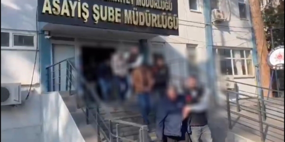 229 Milyonluk Vurgun: Sahte Web Sitesine 'Karekod' Operasyonu ile 18 Gözaltı 229 Milyonluk Vurgun: Sahte Web Sitesine ‘Karekod’ Operasyonu ile 18 Gözaltı