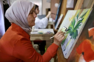 62-yasinda-sanat-yolculuguna-cikan-ressamin-kisisel-sergisi-heyecanla-bekleniyor-4EJL6pPi.jpg