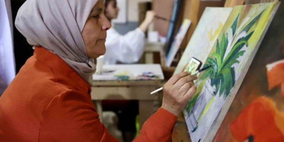 62 Yaşında Sanat Yolculuğuna Çıkan Ressamın Kişisel Sergisi Heyecanla Bekleniyor 62 Yaşında Sanat Yolculuğuna Çıkan Ressamın Kişisel Sergisi Heyecanla Bekleniyor