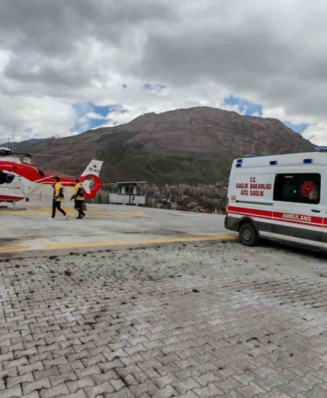 9-haftalik-hamile-kadin-icin-helikopter-ambulans-havalandi-mqTD7jkV.jpg