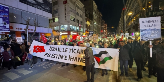 Elazığ’da Gazze İçin Yürekler Meydana Aktı: Öfke Yürüyüşüne Yoğun Katılım