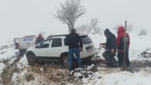 afadin-kahramanligi-mahsur-kalan-dogaseverlerin-kurtulus-hikayesi-sKKGkM5Z.jpg