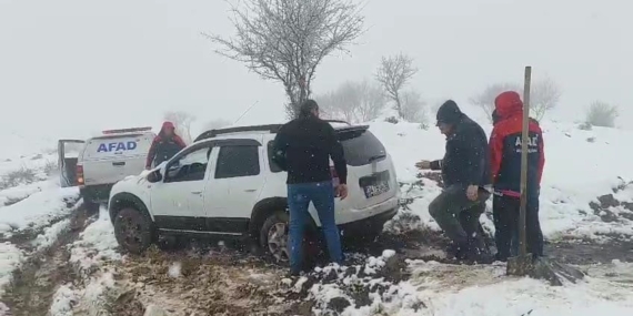 AFAD'ın Kahramanlığı: Mahsur Kalan Doğaseverlerin Kurtuluş Hikayesi AFAD’ın Kahramanlığı: Mahsur Kalan Doğaseverlerin Kurtuluş Hikayesi