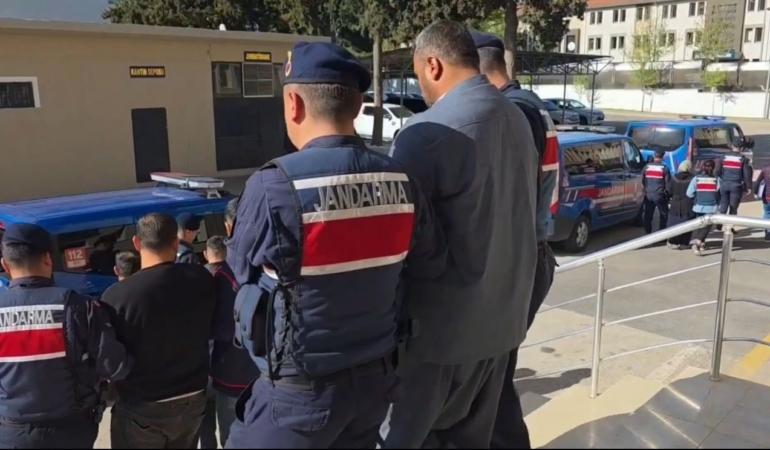 aile-uyeleri-kasten-oldurmeye-yardimci-olmaktan-yakalandi-sok-edici-gelismeler-s1tOCMlt.jpg