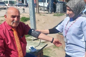 akcadagli-ogrenciler-halkin-seker-ve-tansiyonunu-olcerek-saglik-bilinci-olusturdu-6zJ8sJYS.jpg