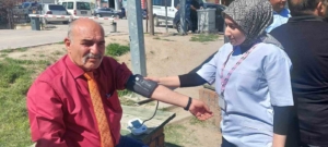 akcadagli-ogrenciler-halkin-seker-ve-tansiyonunu-olcerek-saglik-bilinci-olusturdu-6zJ8sJYS.jpg