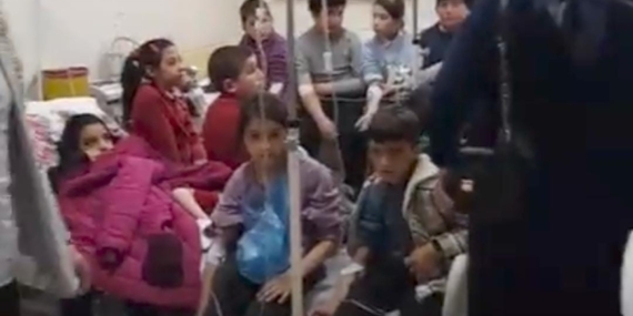Ardahan'da 90 Öğrencinin Hastanelik Olmasına Neden Olan Zehirlenme Şüphesi Ardahan’da 90 Öğrencinin Hastanelik Olmasına Neden Olan Zehirlenme Şüphesi