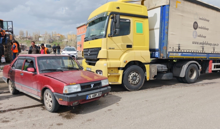 askalede-tirin-otomobili-surukledigi-kaza-3-yarali-KUty94Um.jpg