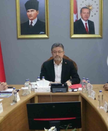 bakan-yumakli-malatyadaki-zirai-don-hasarini-inceledi-wtSCQHuz.jpg