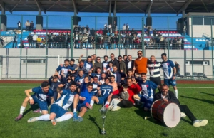 baskalespor-van-amator-ligde-sampiyonluk-sevinci-yasadi-SseKOIFa.jpg