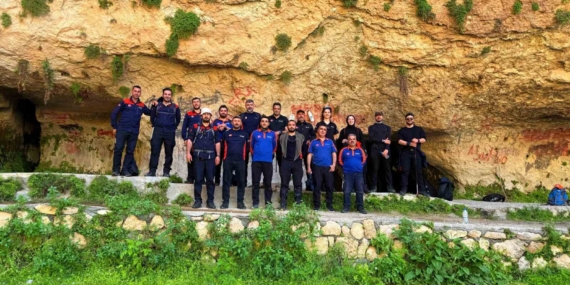 Batman AFAD'ın Sınırları Aşan Tatbikatı: Zorlu Arazide Mükemmel Müdahale Stratejileri Batman AFAD’ın Sınırları Aşan Tatbikatı: Zorlu Arazide Mükemmel Müdahale Stratejileri