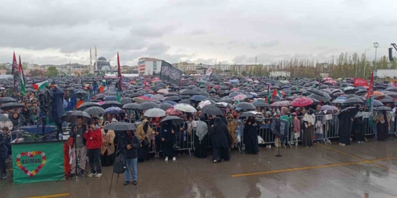 Batman'da Geleneksel Mevlid-i Nebi Etkinliği Gerçekleştirildi Batman’da Geleneksel Mevlid-i Nebi Etkinliği Gerçekleştirildi